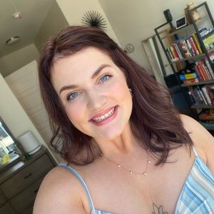 Meet your Posher, Becca